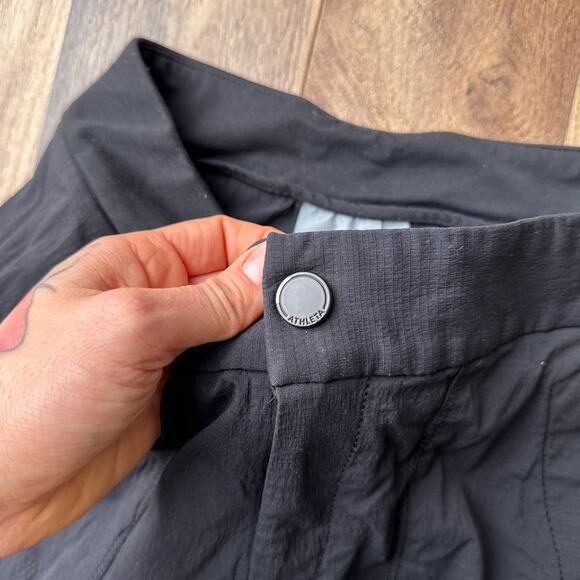 Athleta Trekkie Crop‎ Pants Women's Size 6 Black Athletic Training Fitness 6185 - Picture 5 of 9